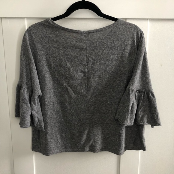 Cute flared sleeve cropped t-shirt! - Picture 3 of 3